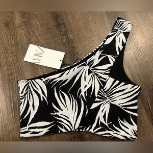 Zara One Shoulder Crop Bra Too Medium‎ NWT